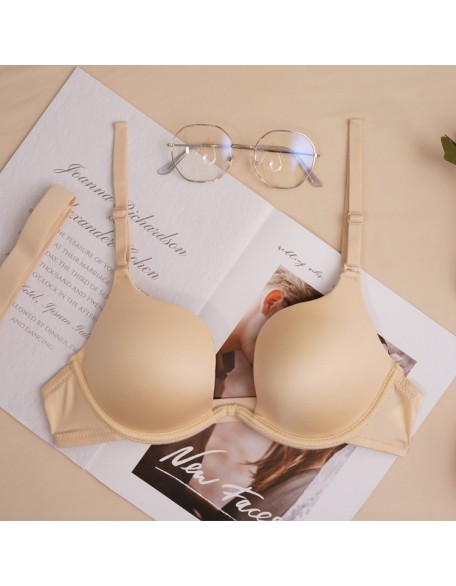 Thin bra, big breasts, small sexy French underwear, women's thin bra, gathered in fashion, closed breasts.